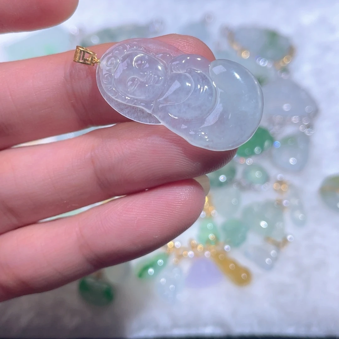 翡翠18K金镶嵌颈饰翡翠