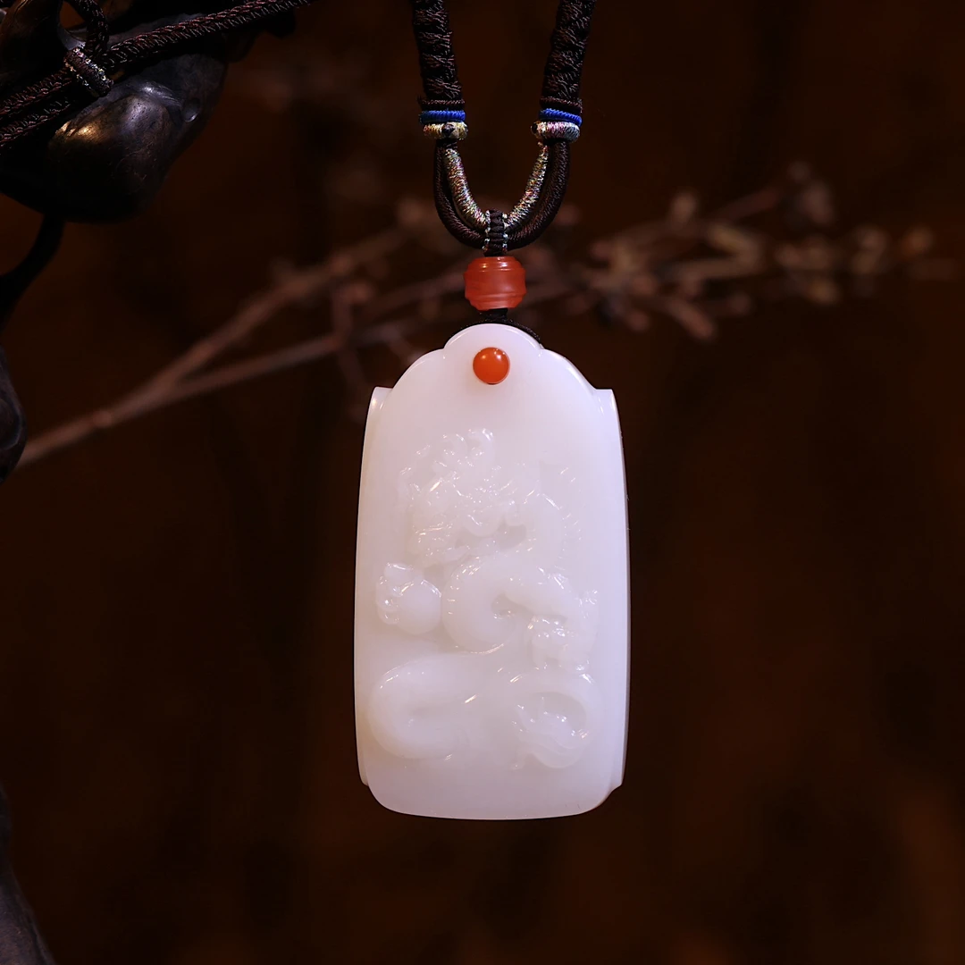 【新疆马爷珠宝】羊脂白玉雕刻龙牌/牛牌项链挂件