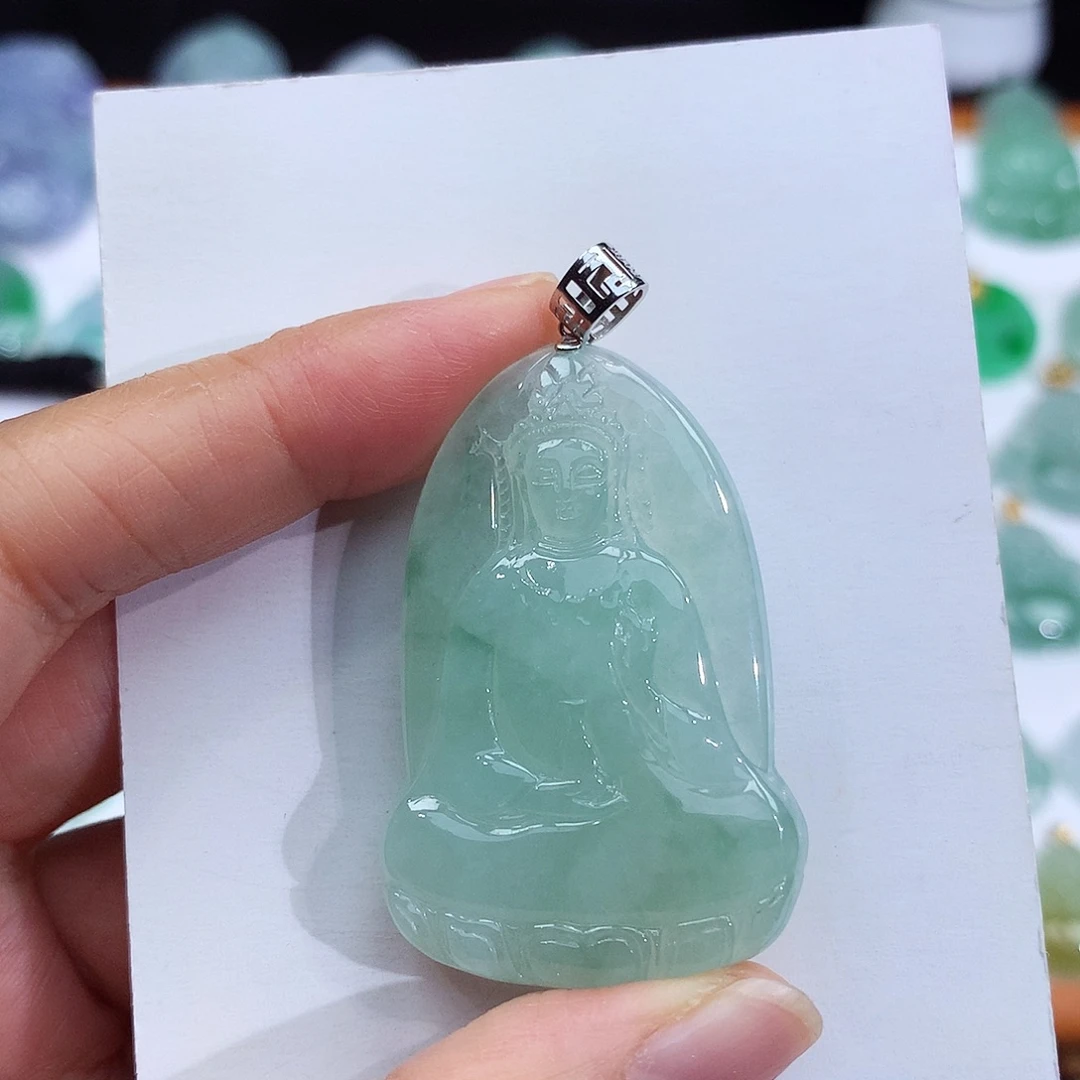 翡翠18K金镶嵌颈饰翡翠吊坠