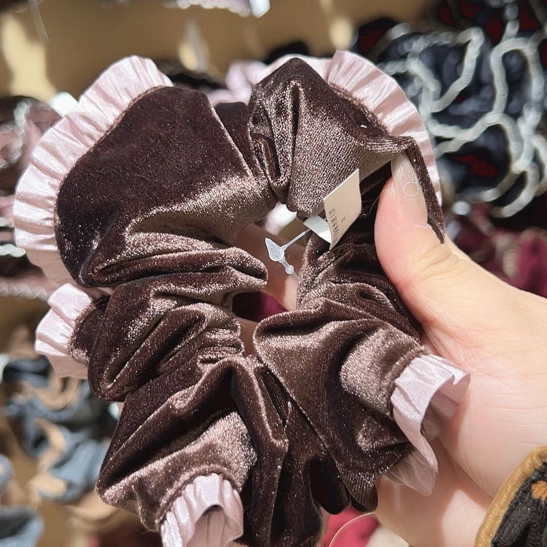非金属咖色粉边丝绒发圈