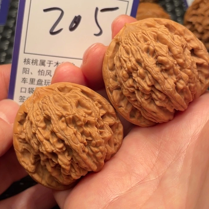 文玩核桃把件43虎头205
