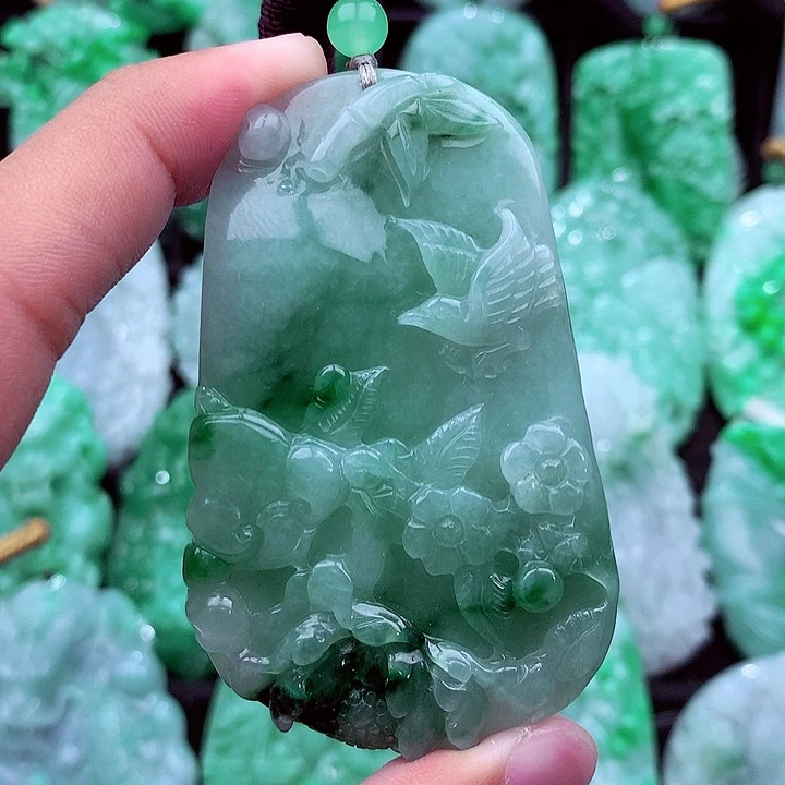 翡翠未镶嵌吊坠(不含链)