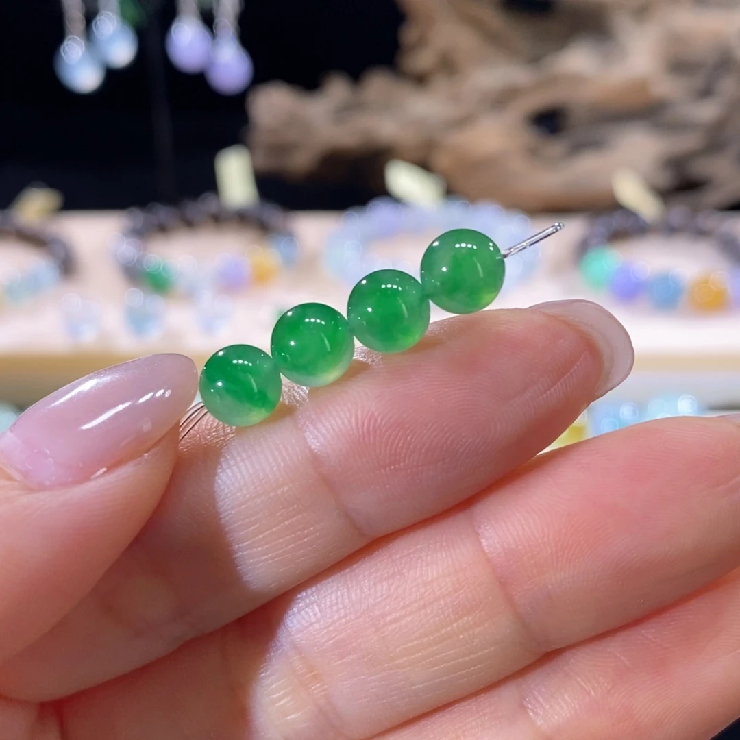 翡翠未镶嵌颈饰冰绿珠珠 多样性发其一