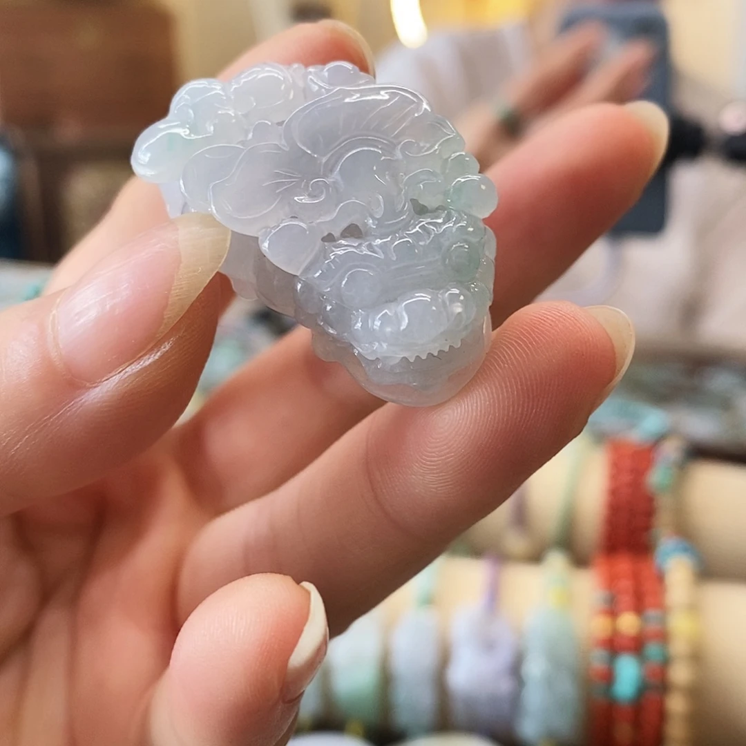 翡翠挂件未镶嵌翡翠挂件