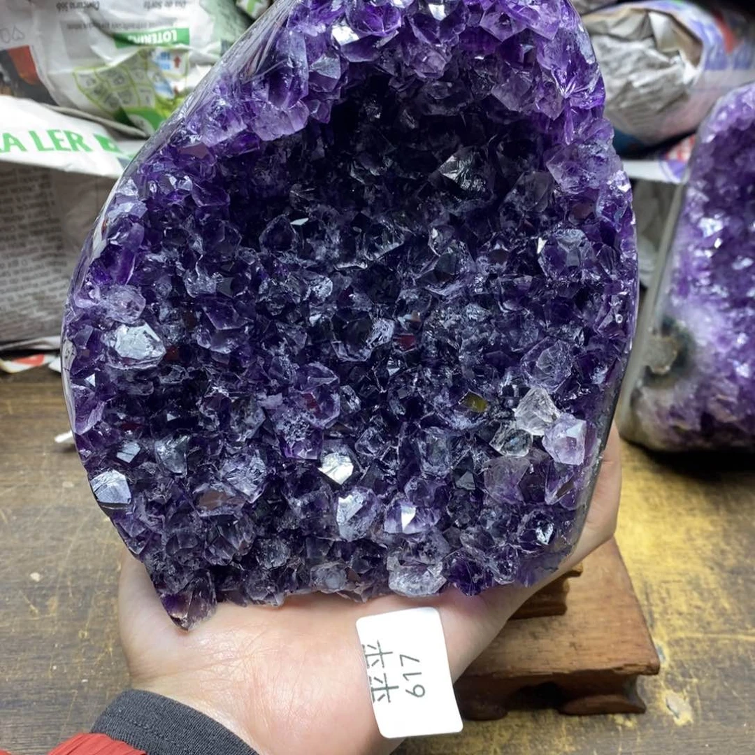 紫晶乌拉圭未镶嵌