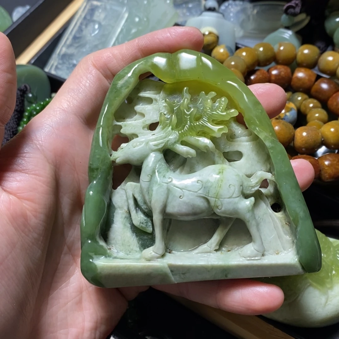 蛇纹石玉未镶嵌颈饰