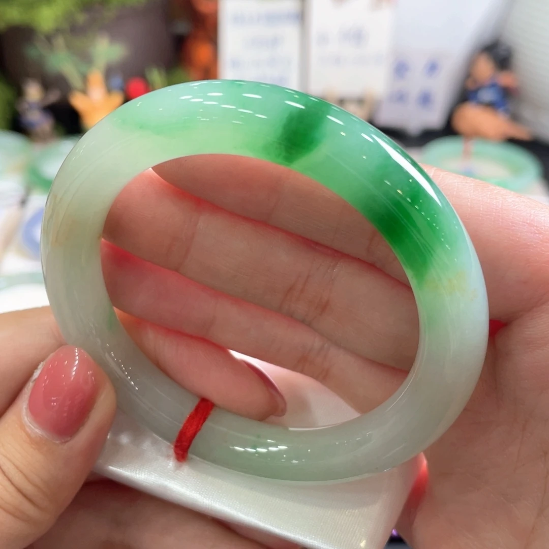 翡翠未镶嵌手镯54圈 冰辣绿