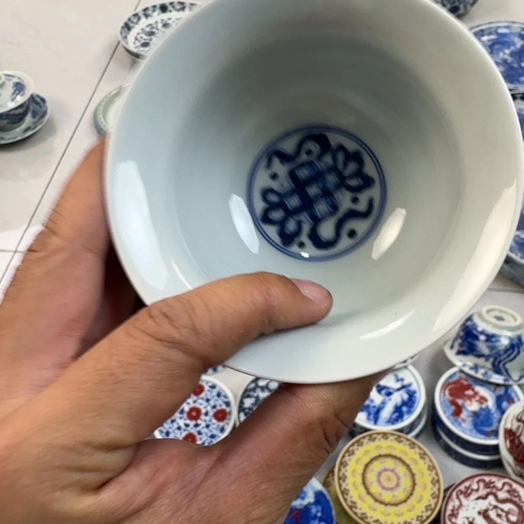 杯青花狮子大压手