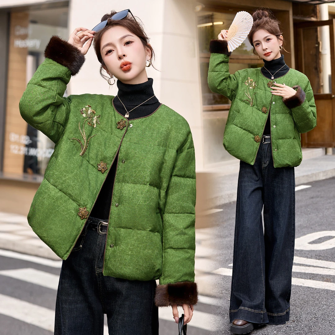 新中式短款刺绣羽绒服2025冬装新款提花复古小个子白鸭绒时尚外套