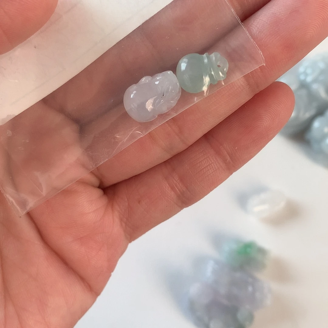 翡翠颈饰未镶嵌钱**锦貔貅加钱袋子一套