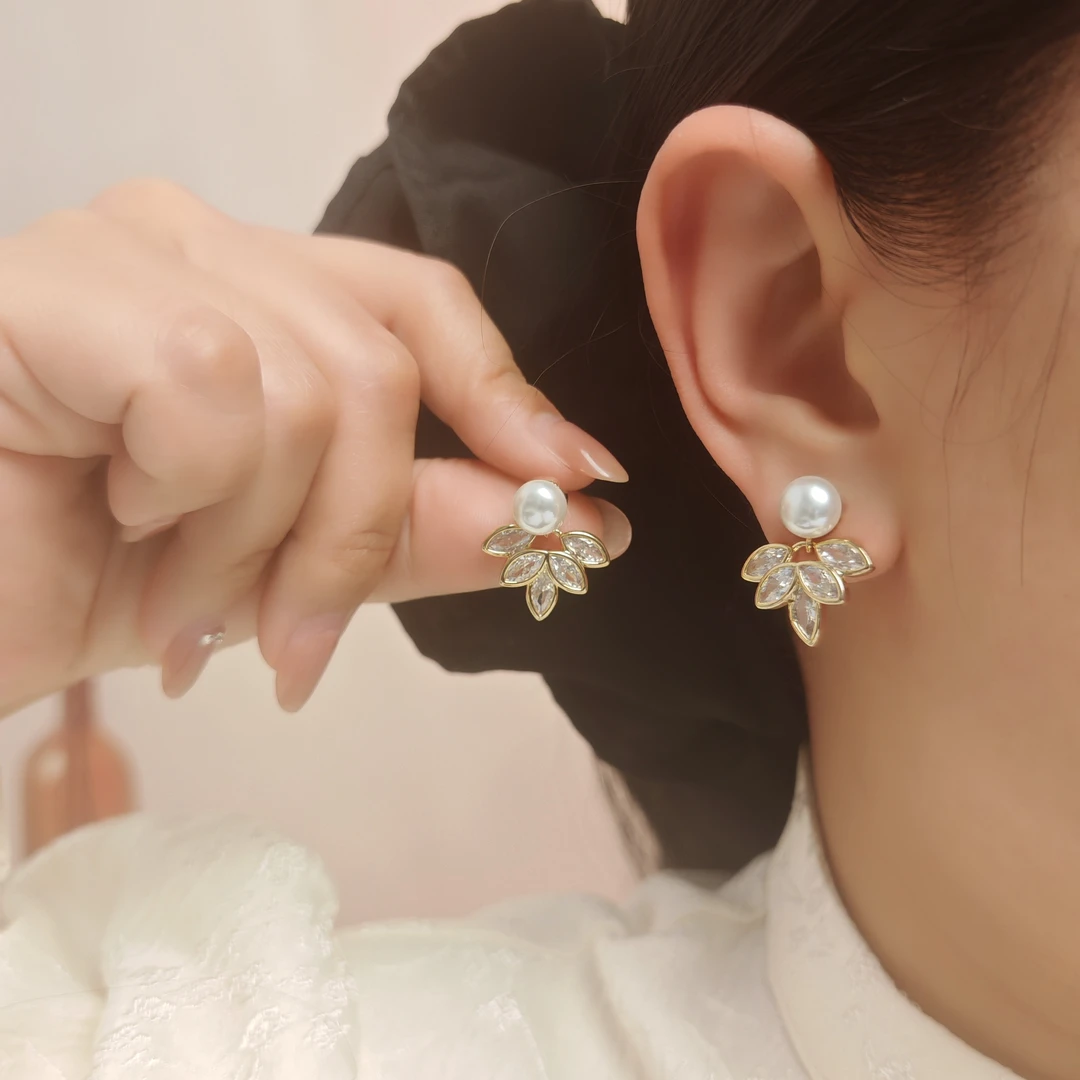 铜合金锆石耳饰 S&L64微镶叶子锆石珍珠耳钉时尚复古小众精致