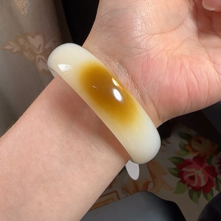 未镶嵌手镯和田玉 60 61毕业糖