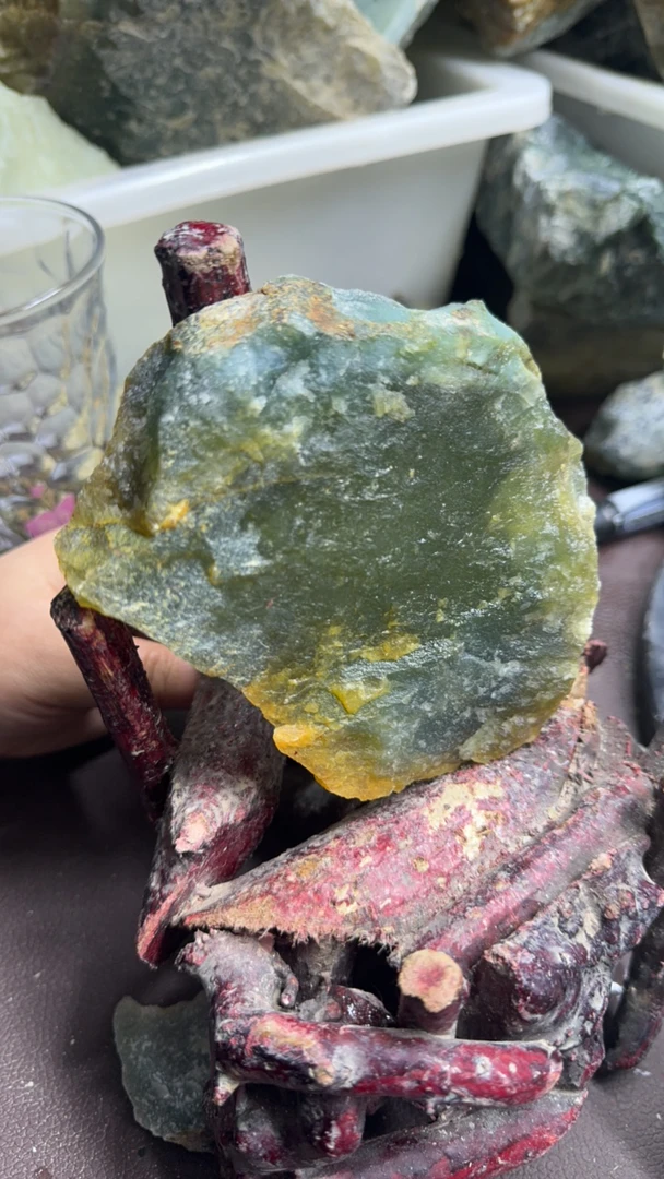 岫玉原石高货精品