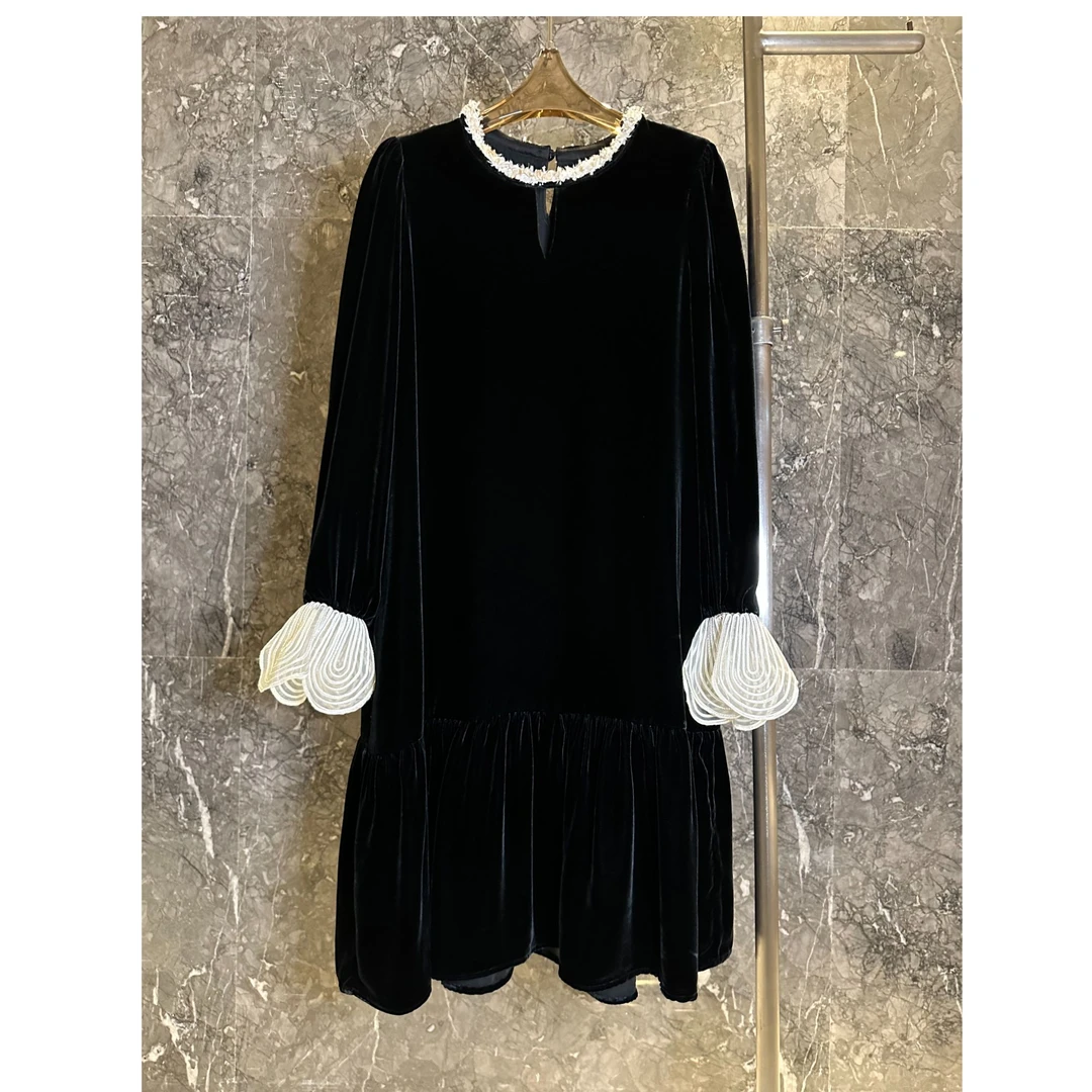 A摆款小香风气质宫廷风重工贝壳钉珠花瓣喇叭袖真丝丝绒连衣裙