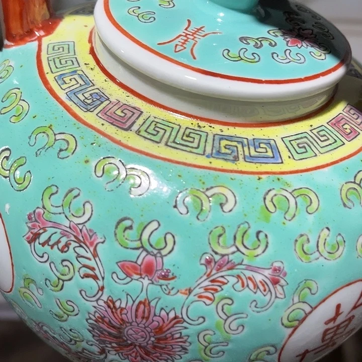 摆件阿*山景德镇陶瓷艺术品