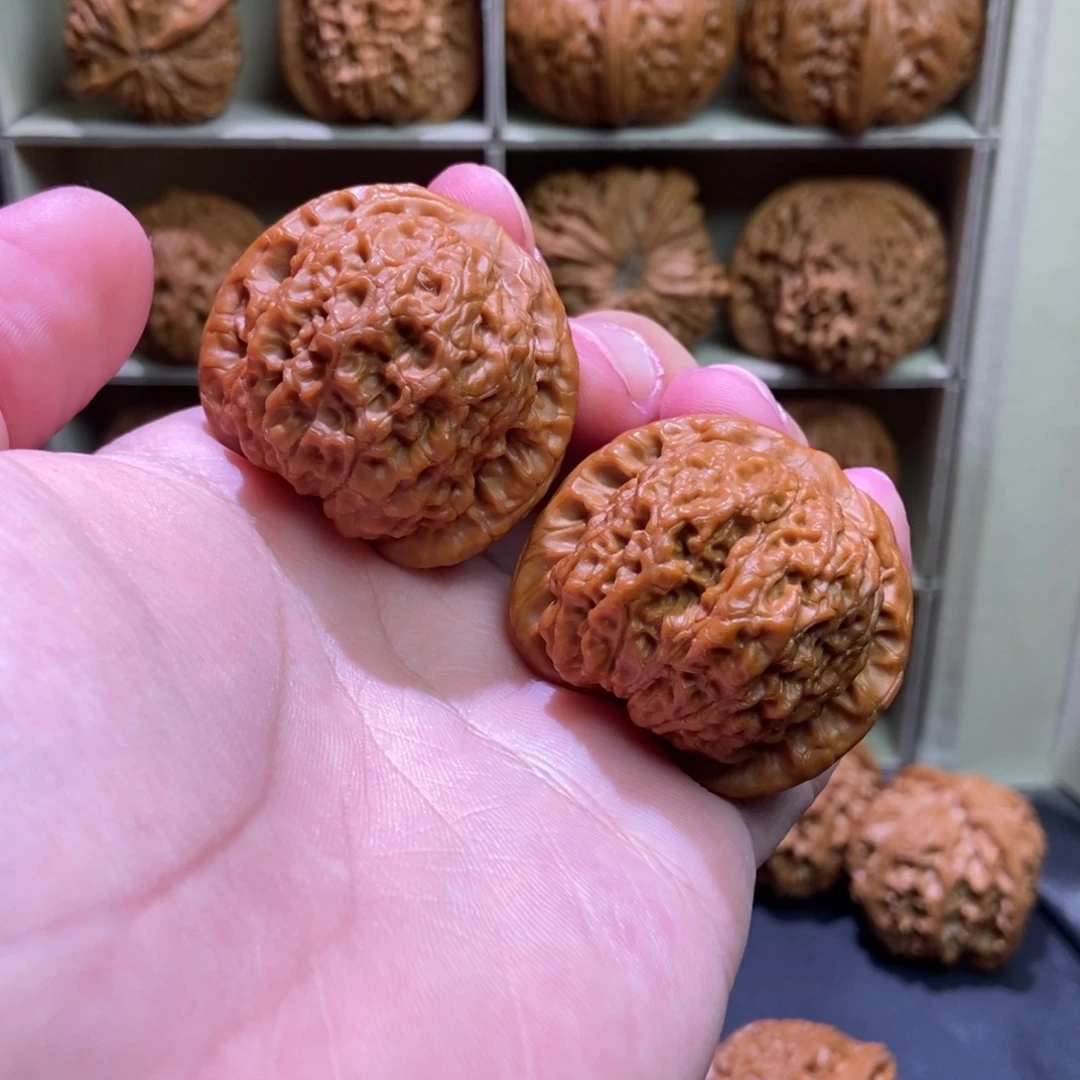 吊坠文玩核桃血麒麟40