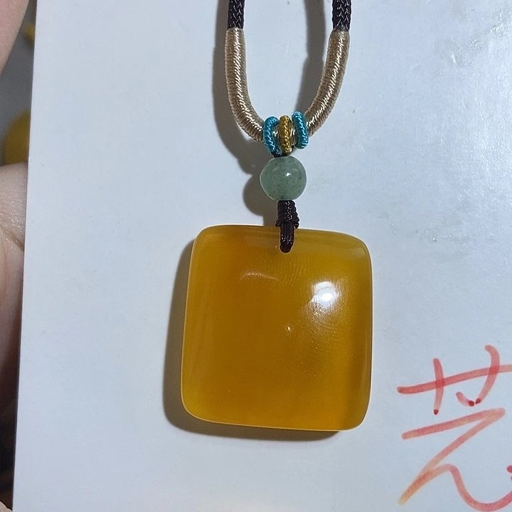 未镶嵌琥珀珠宝奇石