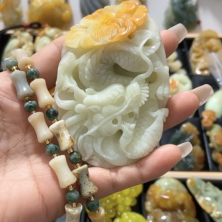 蛇纹石玉挂件未镶嵌又****》