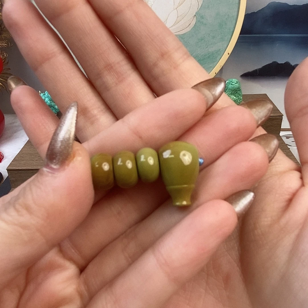 绿松石饰品未镶嵌