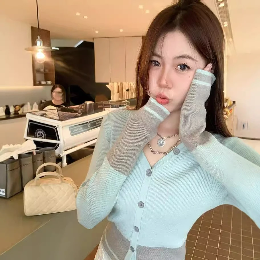 秋季法式温柔风拼色领纽扣针织开衫女韩版修身显瘦长袖外套上衣