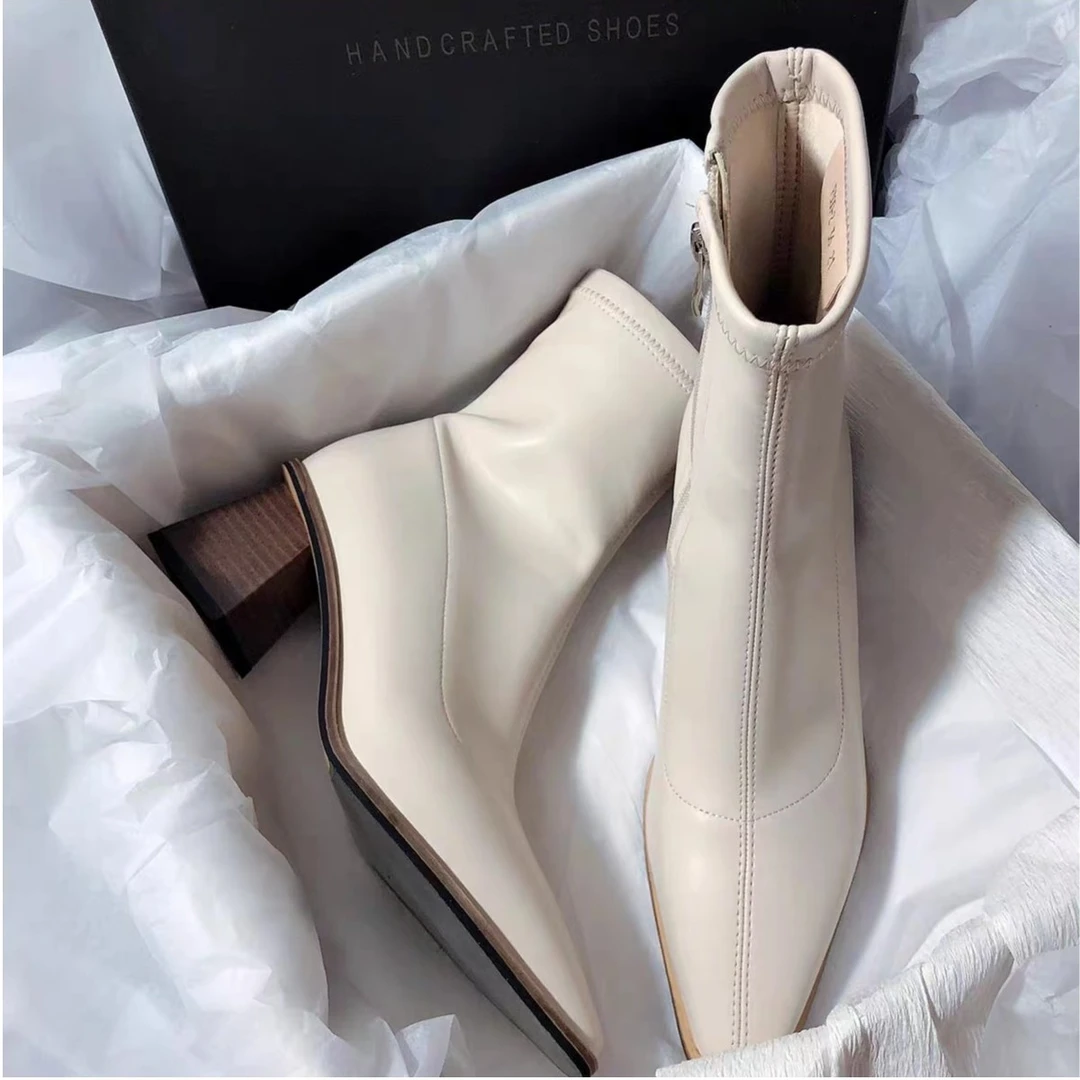 2025新款高跟气质尖头瘦瘦靴粗跟简约英伦百搭韩版复古短靴D096