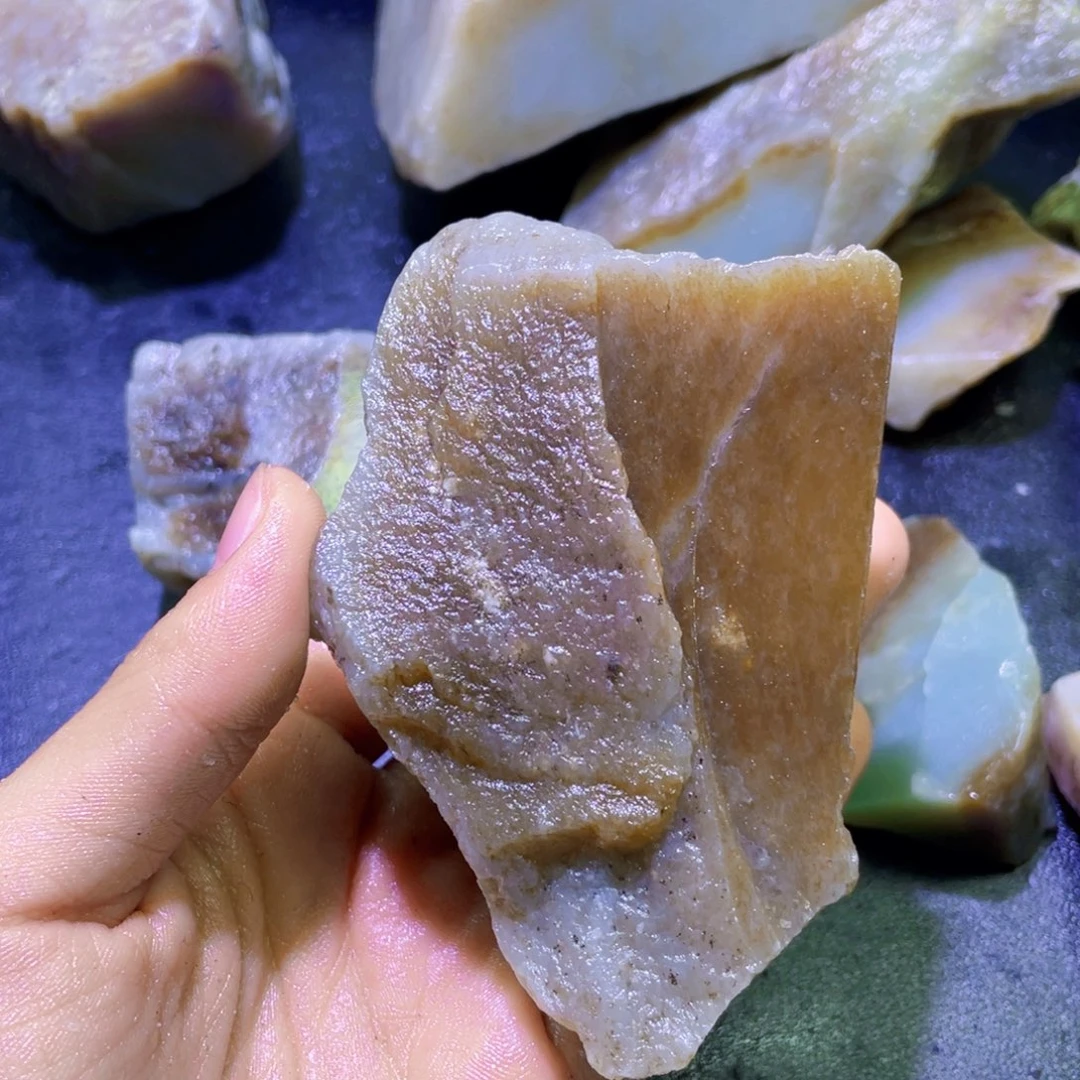 和田玉未镶嵌珠宝半成品