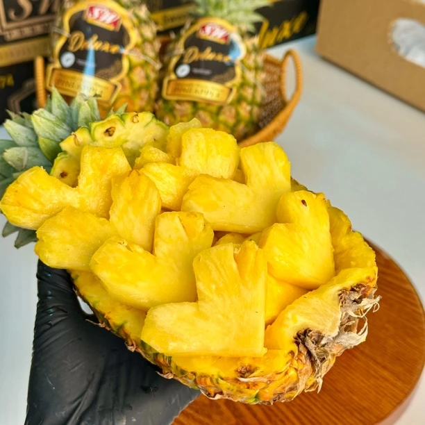 当季限定进口菲律宾SW黑钻蜂蜜凤梨纯甜多汁【顺丰包邮 坏果包赔】