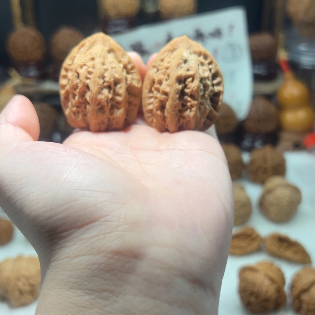 文玩核桃吊坠佛肚