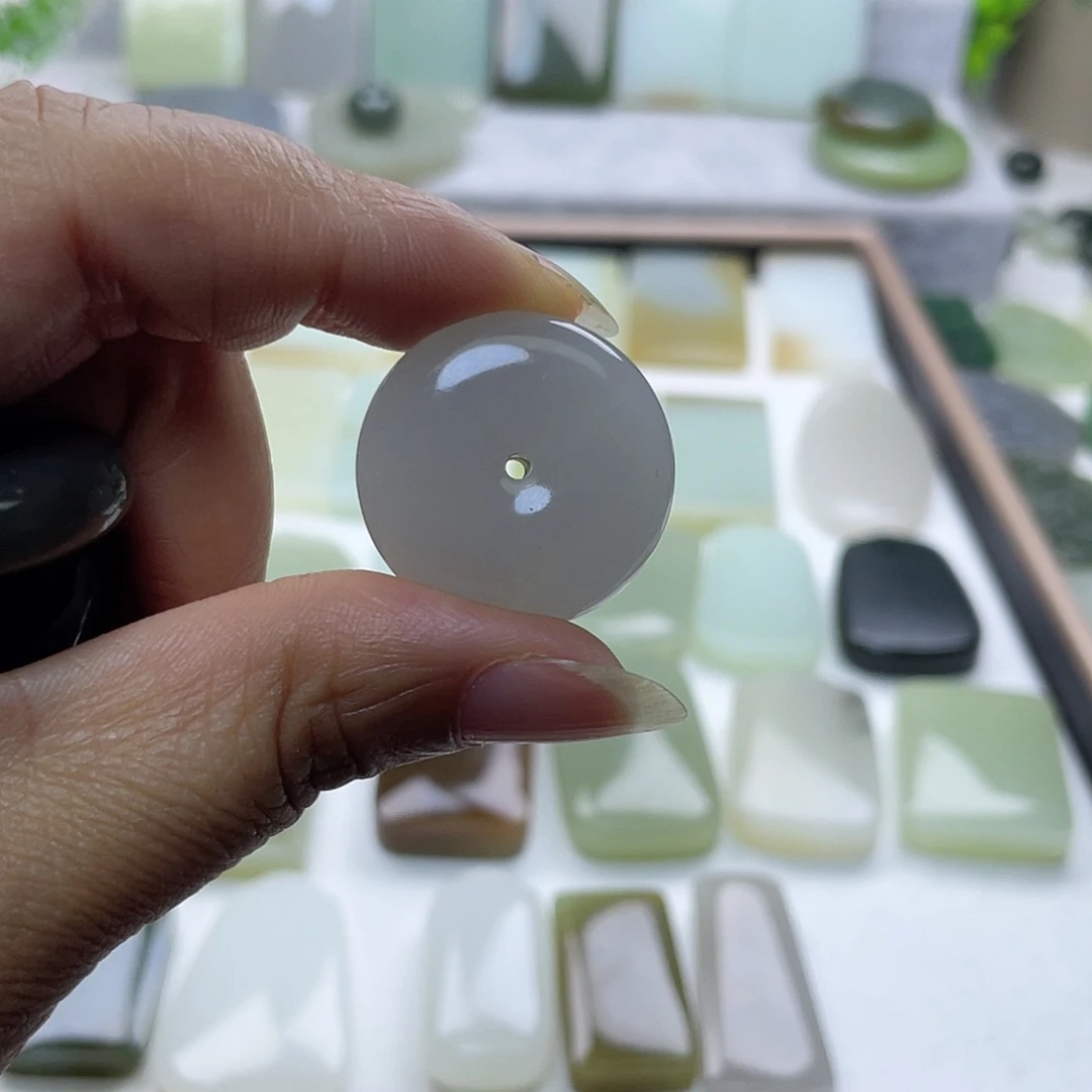 和田玉未镶嵌颈饰健*