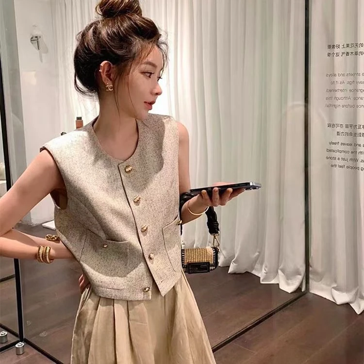 小香风马甲女2025秋季薄款复古小个子外搭背心圆领金扣马甲1036