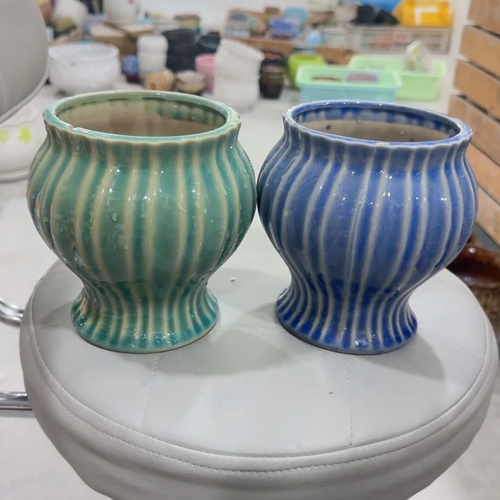 凑9块包邮，有孔，陶瓷花盆