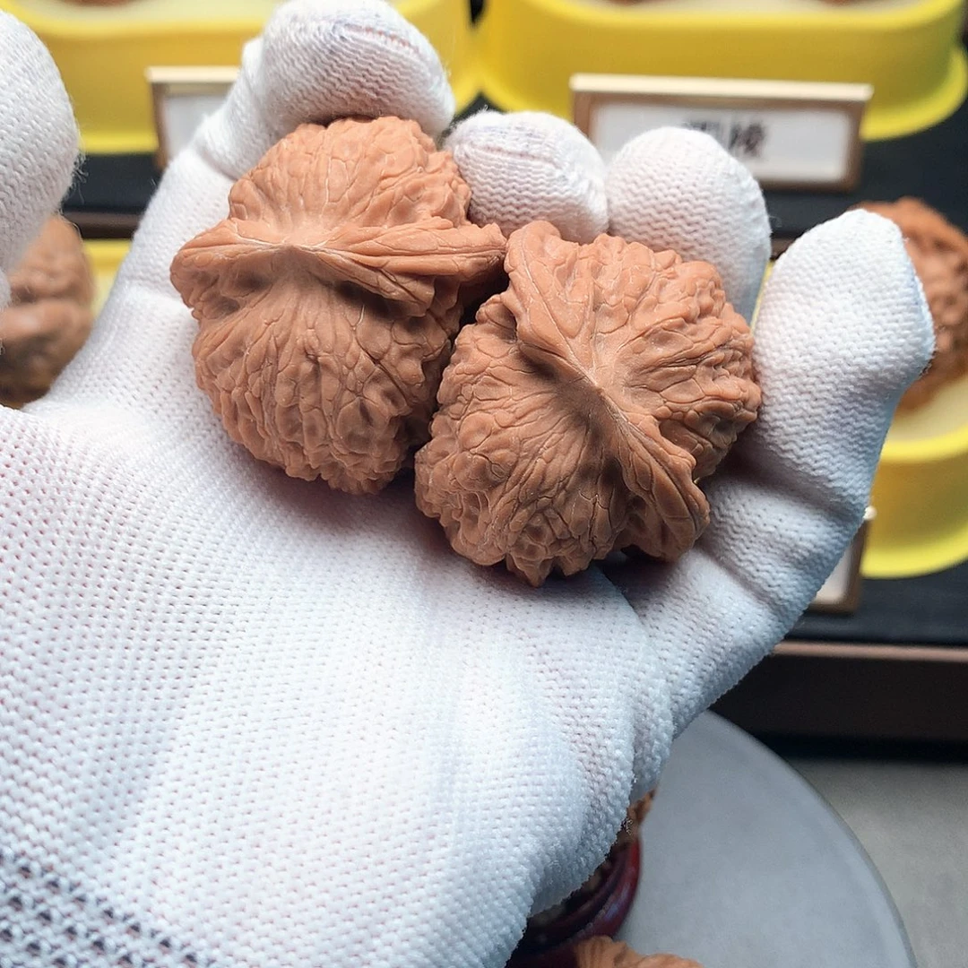 文玩核桃吊坠306号血麒麟半壁