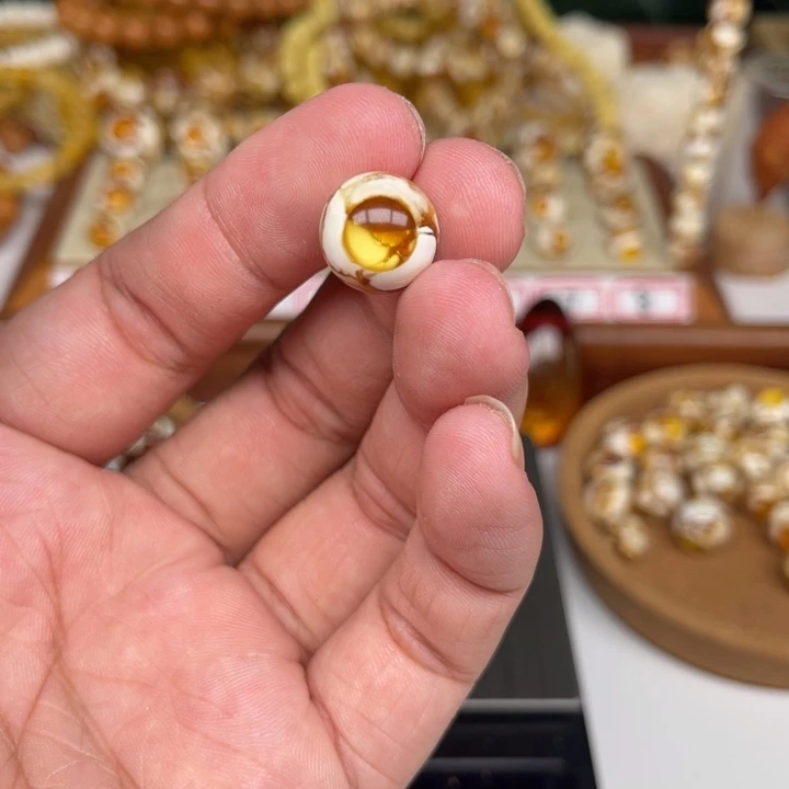 琥珀裸石未镶嵌陈*91号