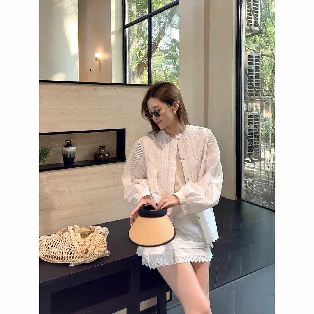 祝喜喜【白月光花园】25年夏季镂空花边打条工艺设计宽松显瘦两件套