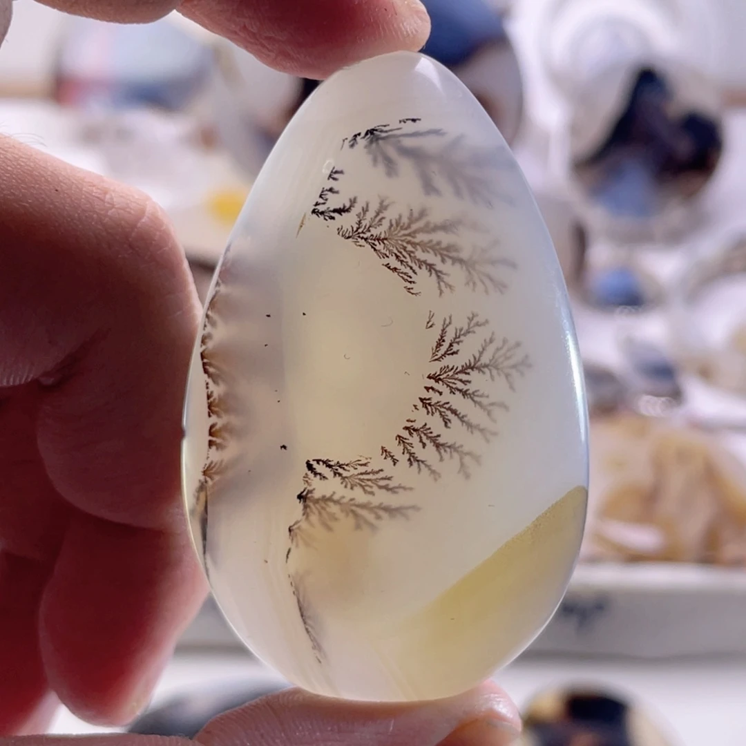 玛瑙/玉髓未镶嵌珠宝奇石