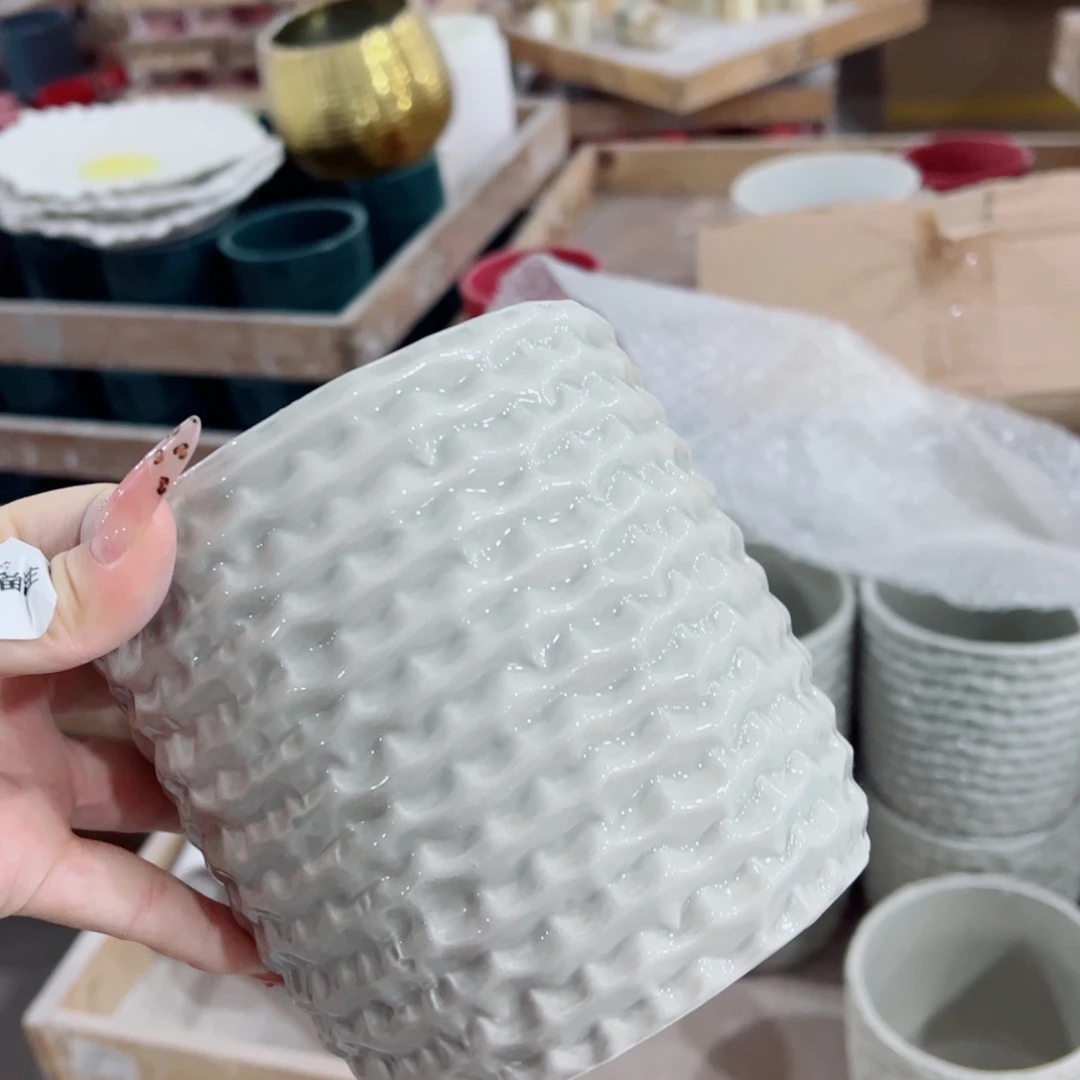 有孔陶瓷花盆，满10米包邮发货