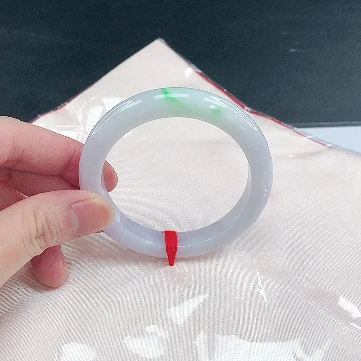 翡翠未镶嵌手镯圈55。04083