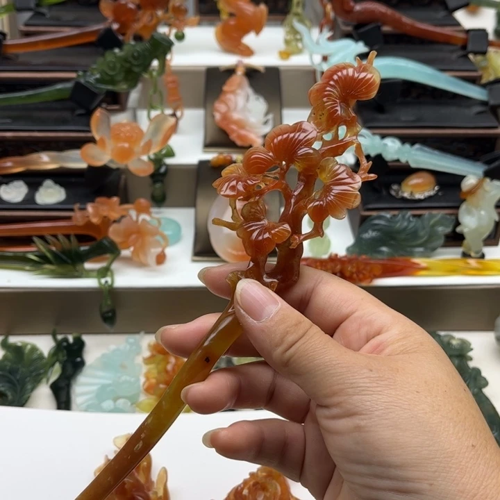 秋***果蛇纹石玉未镶嵌岫玉发簪