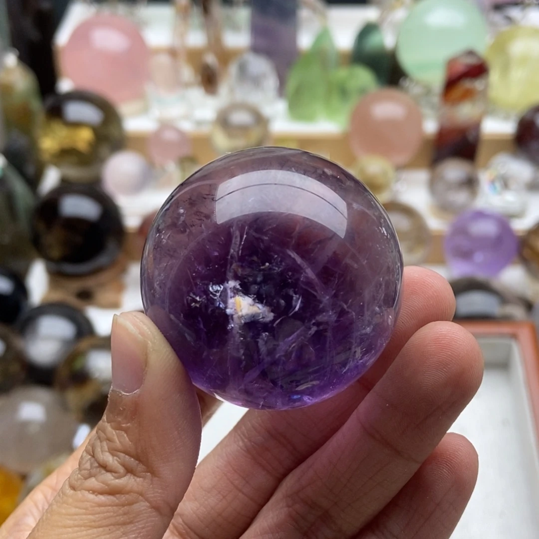 水晶摆件未镶嵌小**?水晶