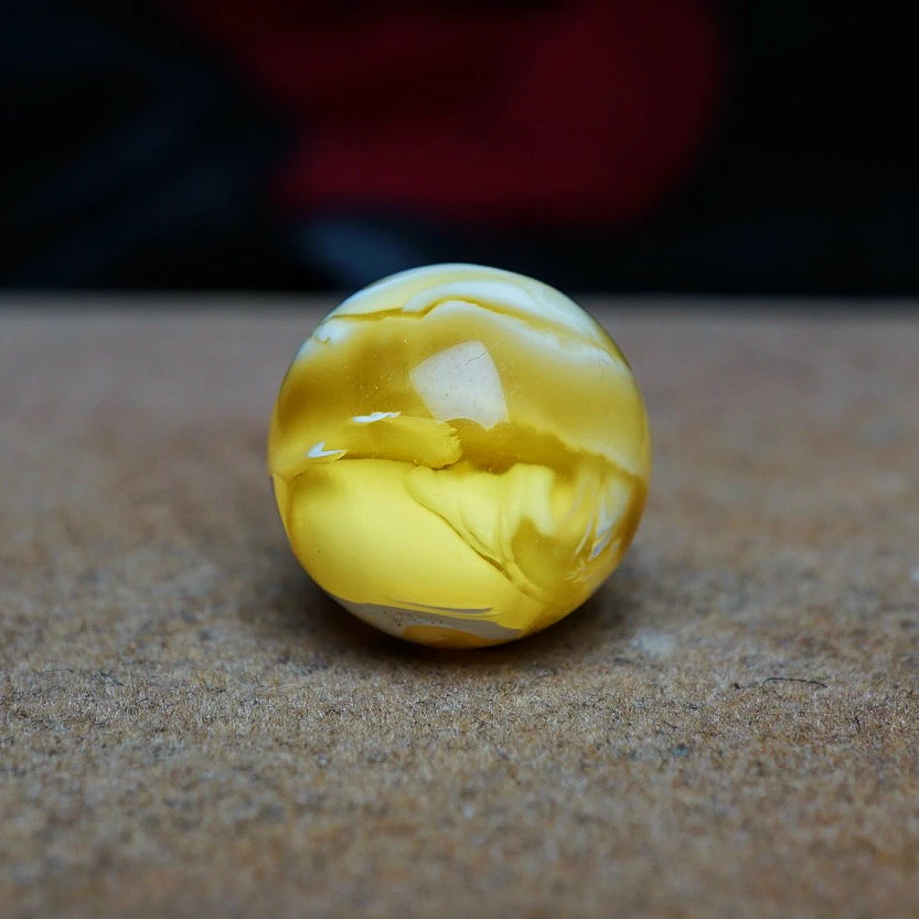 段掌柜·意境优雅款16.4mm金油漆瓷白款式蜜蜡圆珠（打孔不予退货）