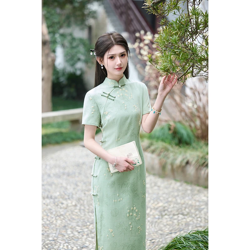 改良旗袍新款2025新款新中式绿色连衣裙日常年轻款少女夏季小个子