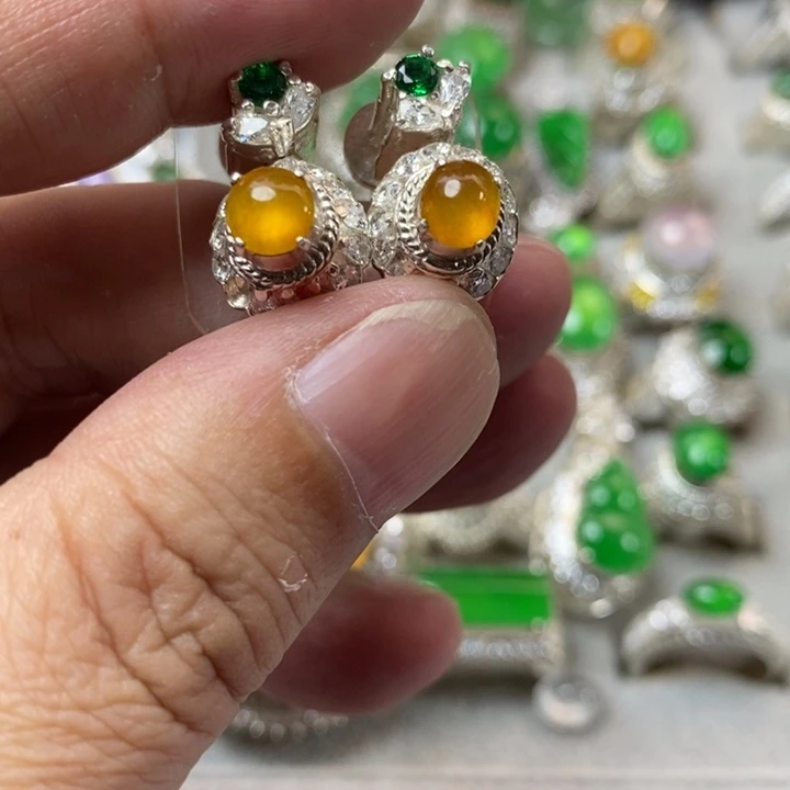 定制翡翠未镶嵌缅甸