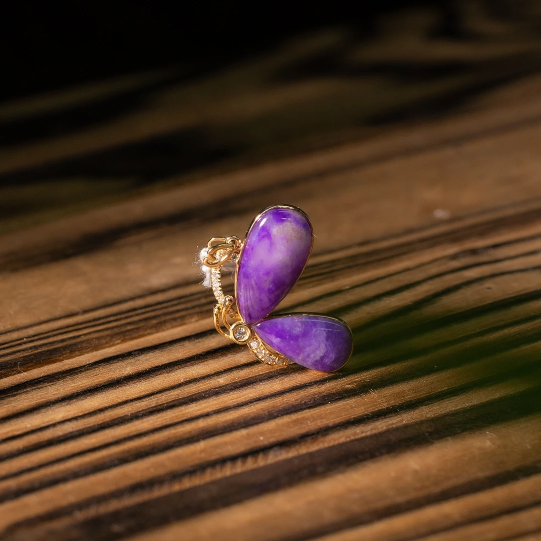 世间臻宝-18K金蝴蝶舒俱来吊坠/多样性发/P6660/