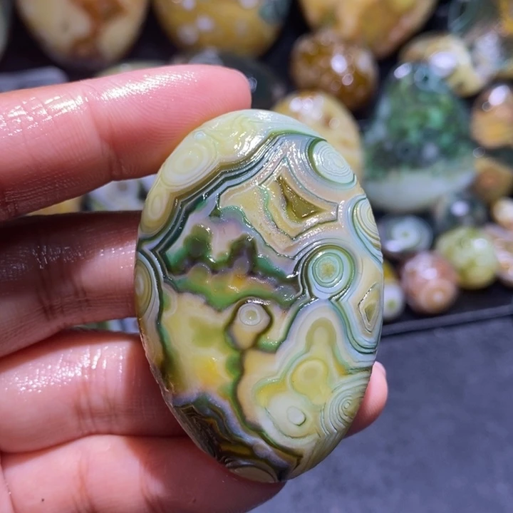 玛瑙/玉髓未镶嵌珠宝半成品110