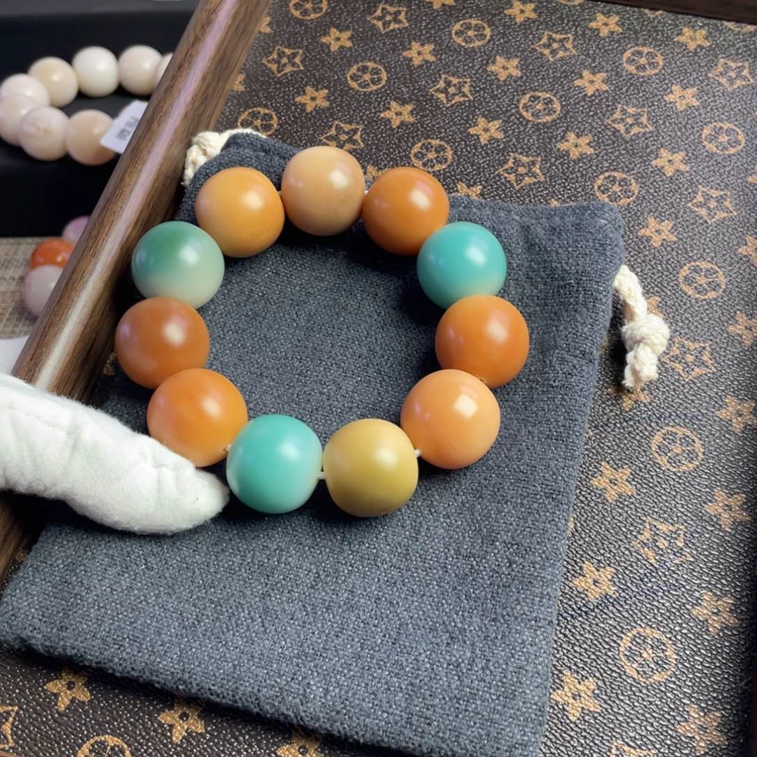 吊坠菩提根/象牙果23，近乎全品