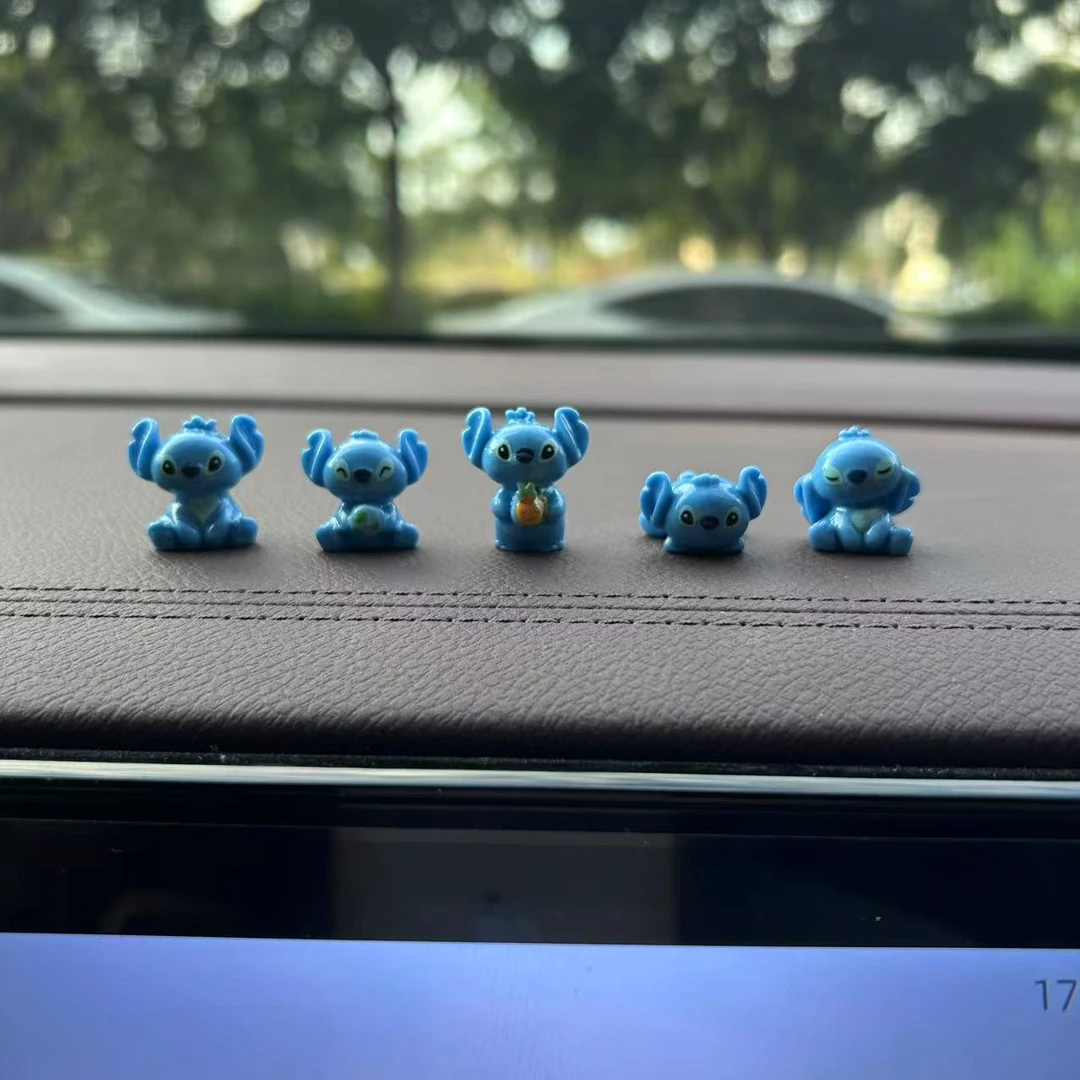 萌趣史迪仔车内饰品摆件治愈汽车新款装饰品用品系车中控台装饰