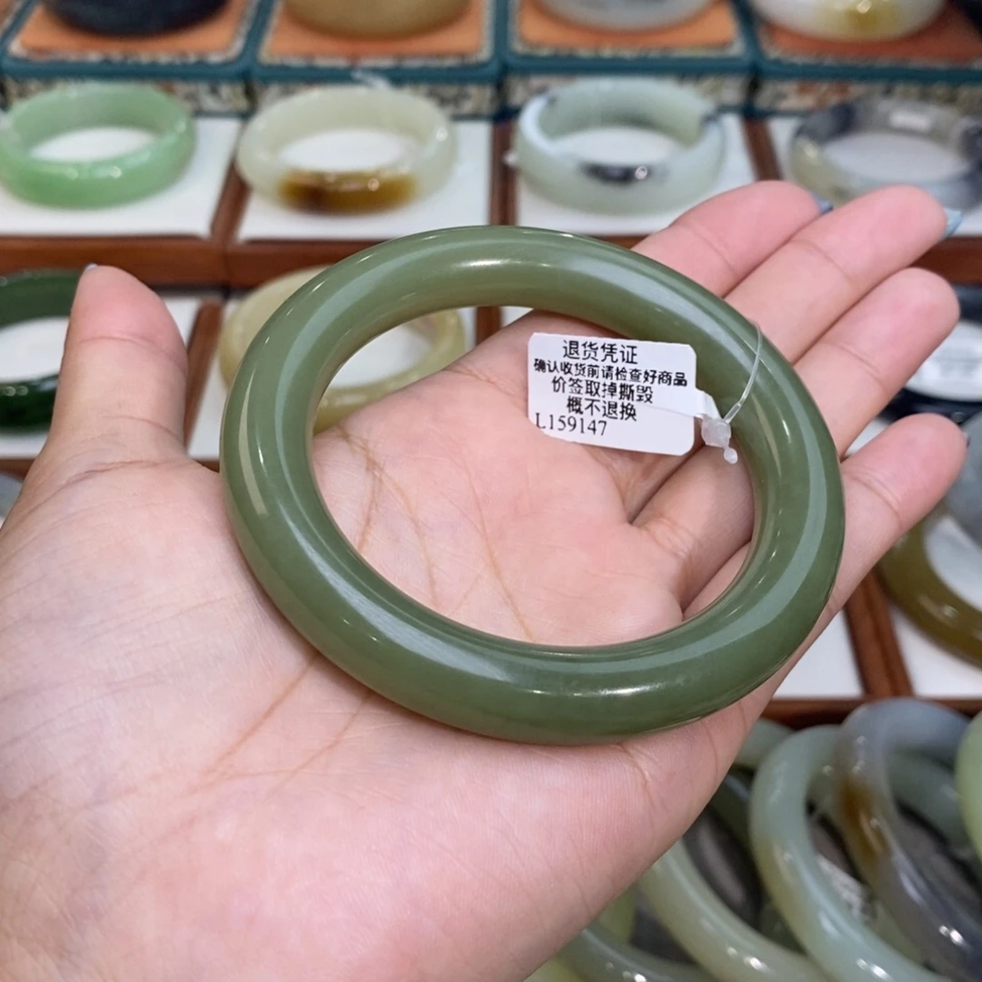 和田玉未镶嵌手镯和田玉若羌牛油果5859