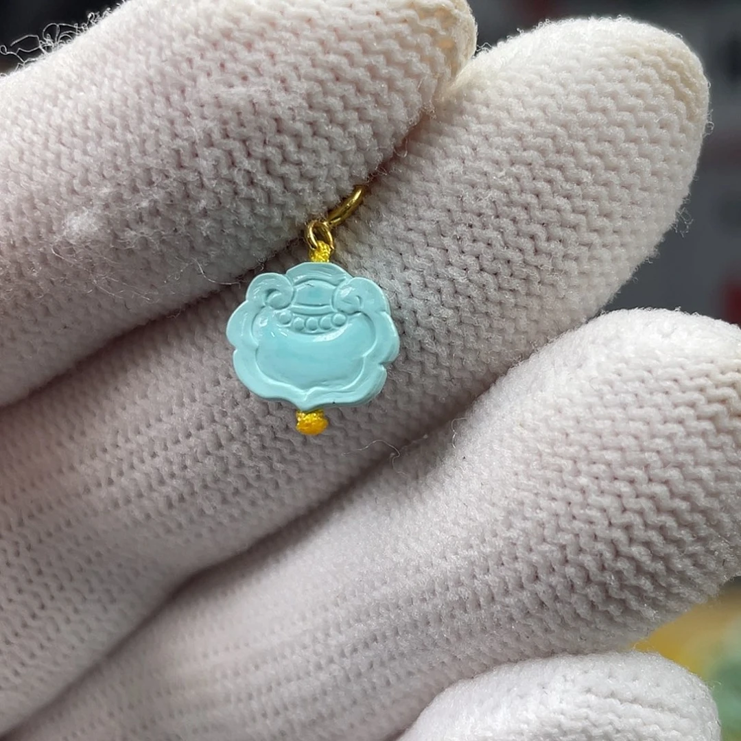 绿松石未镶嵌挂件