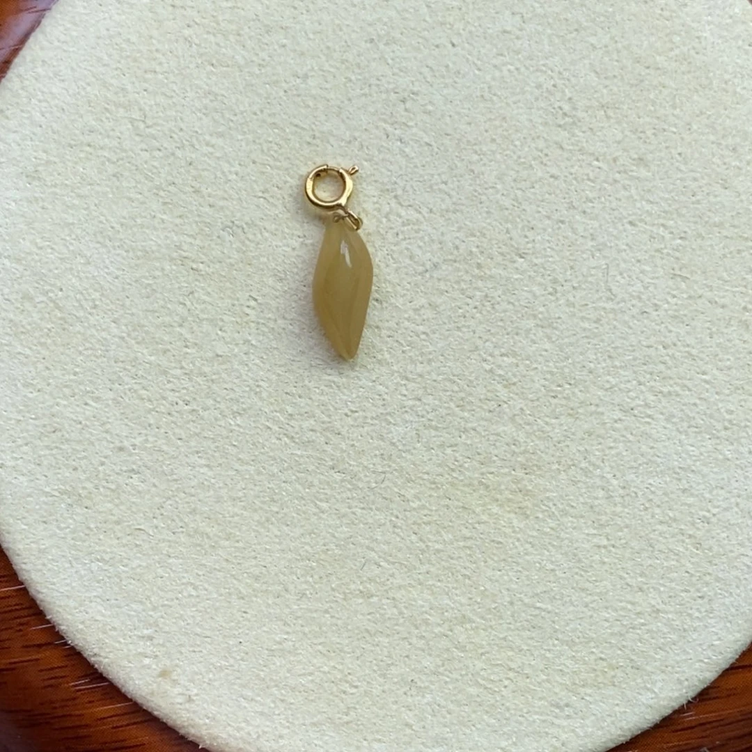 翡翠18K金镶嵌颈饰随行