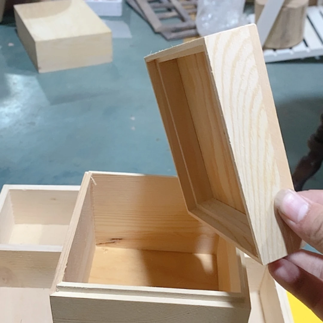 【闪购商品】塑料这是编号023